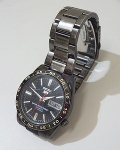 770▽SEIKO 5/セイコー ファイブ 自動巻き 21石 裏スケルトン 黒文字盤 50m防水 デイデイト 腕時計 7S26-02T0