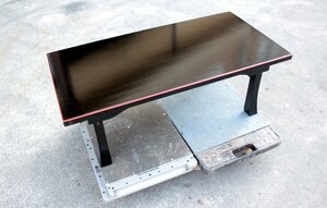 テーブル おりたたみテーブル 机 四脚 W900×D450×H320[mm] 黒 赤縁 ブラック レッド 木材 木 折り畳み 収納式 (1)