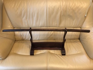 黒檀　木刀　木剣　全長約100.5cm　重量約685ｇ　杢目磨き出し　無着色　無塗装　蜜蝋仕上げ　素振り・居合用　
