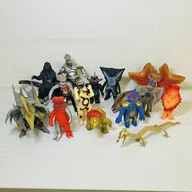 NK1【100】1円～バンダイ 日本製 ソフビ まとめ テンペラー星人 ウルトラ怪獣 ゴジラ ウルトラマン レトロ 円谷プロ ジャンク ①_画像1