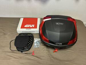 GIVI B37 モノロック　リアボックス　LEDストップランプ　組み込み品