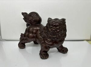 【ゆうパック送料　100サイズ】　中古 獅子 置物 シーサー 狛犬 縁起物 魔除け インテリア オブジェ 陶器 高さ約26cm