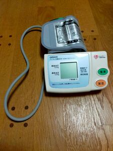 オムロン　血圧計　HEM 762