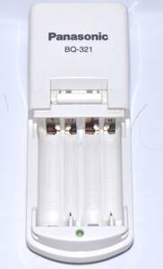 ●●Panasonic ニッケル水素電池 単3形・単4形兼用充電器（BQ-321）中古良品●●送料込み