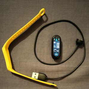 中国NFC版　Xiaomi Smart Band 6 　黄色ベルトは新品互換品