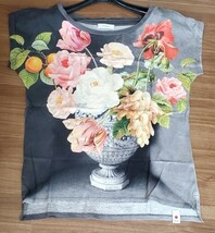 ●Paul Smith ポールスミス●トップス カットソー Tシャツ 半袖 　 花柄 レディース　Mサイズ　きれいめ_画像2