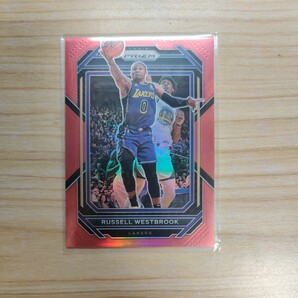 299枚限定 2022-23 Prizm NBA Russell Westbrook lakers red Prizm Basketball パラレル レイカーズの画像1