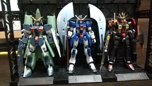 SEEDデスティニー　カオス、アビス、ガイアガンダム　3体セット組立済品