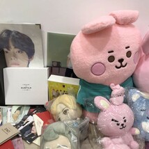 ① K-pop BTS 防弾少年団 バンタン TinyTAN BT21 ぬいぐるみ マスコット 雑貨 キーホルダー 景品 缶バッジ グッズ まとめ セット[C4330]_画像3