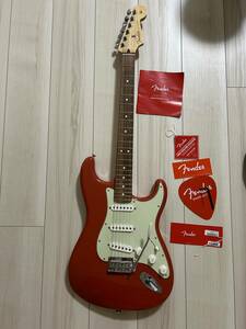 Fender 《フェンダー》 Limited Edition Player Stratocaster (Fiesta Red/Pau Ferro) [Made In Mexico]　フェンダーメキシコ　ストラト