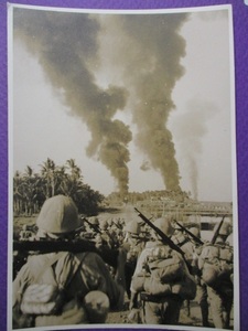 * life photograph Япония армия битва средний ma чесночный лук город ba Turn korehi кукла входить замок битва . фотография черный дым примерно 17,0.x примерно 11,8.(61)*