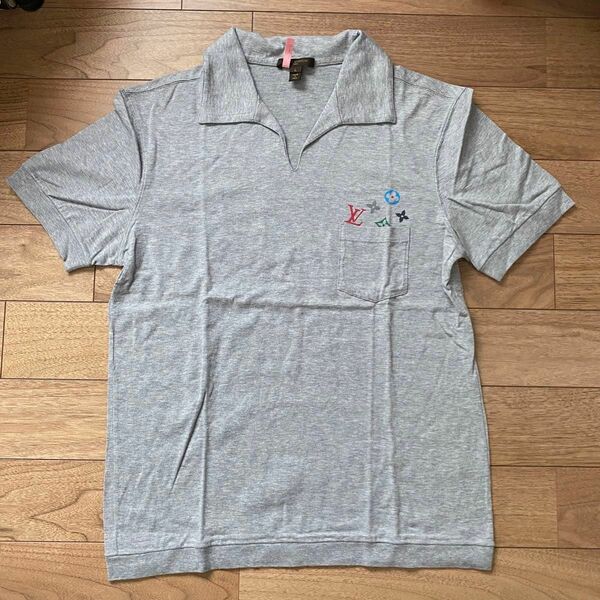 美品！LOUIS VUITTON ルイヴィトン 襟付き Tシャツ グレー