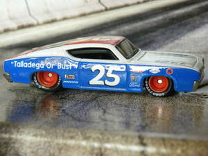 即決☆☆ルース '69 FORD TORINO TALLADEGA HW 1969 フォード　トリノ PREMIUM メタルベース　リアルライダー