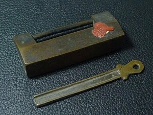 A601505*5A▲中国古玩・古い錠前 蔵鍵 銅製 南京錠 鍵付き李朝 時代物 和鍵 骨董品