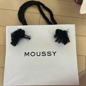 即購入可 早い者勝ち moussy 横 約33cm縦 約26cmマチ 約16cm MOUSSYショッパー紙袋カラーホワイト