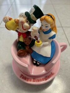 不思議の国のアリス★オルゴール フィギュア　 ディズニー Disney 陶器製 置物 インテリア　レトロ