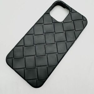 【美品】BOTTEGA VENETA ボッテガヴェネタ　iPhone12　カバー　ブラック　イントレチャート