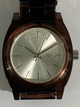 ニクソン腕時計　中古稼働品　NIXON ブラウン系ケース＆ベルト　丸型3針　箱付き_画像1