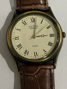 １円スタート　アルバ腕時計　中古稼働品　　ALBA SUCCESS 丸型クリーム系文字盤　3針　茶系ベルト　送料無料