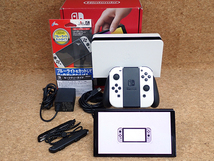 【中古 良品】任天堂 Nintendo Switch 有機ELモデル Joy-Con ホワイト HEG-S-KAAAA 本体 付属 完品 保護フィルム付き(PEA367-1)_画像1