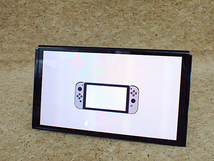 【中古 良品】任天堂 Nintendo Switch 有機ELモデル Joy-Con ホワイト HEG-S-KAAAA 本体 付属 完品 保護フィルム付き(PEA367-1)_画像2