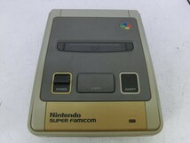 T【3ゆ-87】【100サイズ】ニンテンドー スーパーファミコン 本体セット/ソフト付/ゲーム機/通電可/ジャンク扱い/※ヤケ有_画像3