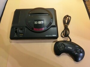 T【カ5-76】【80サイズ】▲SEGA セガ MEGA DRIVE メガドライブ HAA-2510 ゲーム機本体/動作不良ジャンク品/※傷汚れ有