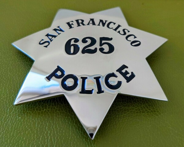 新品送料無料 SAN FRANCISCO サンフランシスコ市警 625 SFPD ポリスバッジ バッヂ シルバー メタル 管理nmm