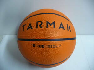 ■美品 TARMAK ターマック　バスケットボール 7号 R100 天然ゴム■