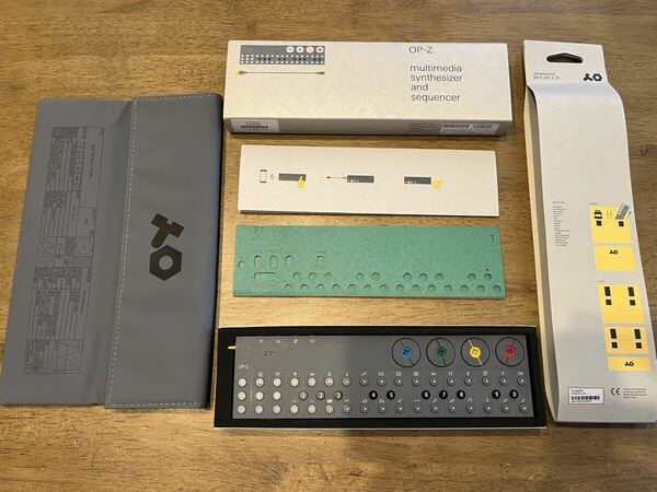 Teenage Engineering OP-Z 純正バッグ　シンセサイザー シーケンサー ティーンエイジ エンジニアリング