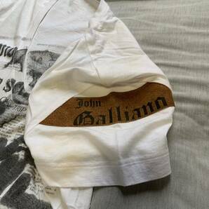 John Galliano ジョンガリアーノ 腕章 Tシャツ 半袖Tシャツ ホワイト 白 の画像3