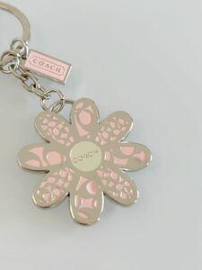  beautiful goods! Coach COACH key holder flower charm pink key ring bag charm 