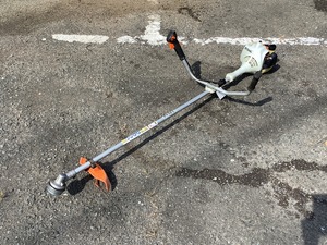 【引き取り限定 埼玉県行田市】中古品 STIHL スチール 軽量 刈払機 FS55C-E 【発送不可】