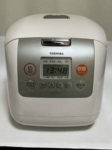 【未使用】東芝 TOSHIBA 炊飯器 一升炊き 2015年製　RC-18MFD ダイヤモンド銅コート釜 ホワイト