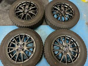 中古スタッドレスセット VELVA 14インチ 5.5j +38 PCD100 ダンロップ WM02 165/70R14 2022年 ヴィッツ アクア