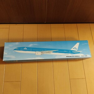 KLM オランダ航空　ボーイング777-300ER　1/200スケール 航空機模型　プラモデル