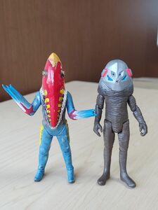 『メトロン星人とザラブ星人 のフィギュア2体』 2007 　一番くじ　ウルトラ怪獣アクションフィギュア　