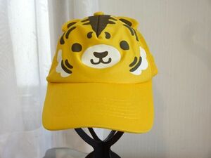 C キッズ帽子 D KIDS　黄色帽子　トラッカーキャップ　トラの模様　サイズ５０cm〜５４cm　キャップ　帽子　