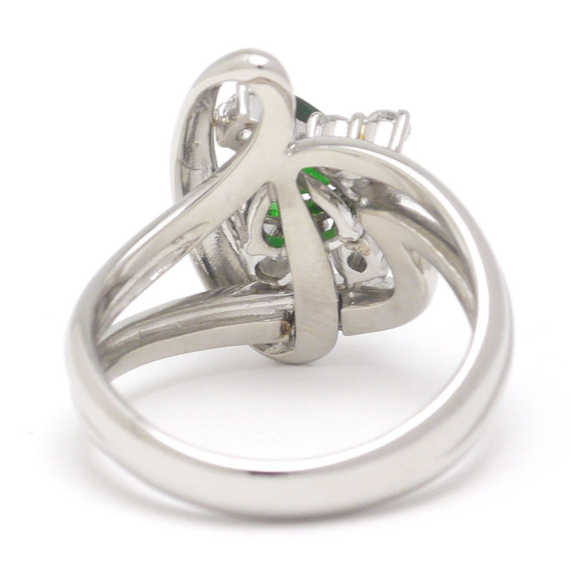 グリーングロッシュラーガーネットリング #11 約11号 PT900・ガーネット0.80ct・ダイヤ0.27ct グリーングロッシュラーガーネットリング #11 約11号 PT900・ガーネット0.80ct・ダイヤ0.27ct