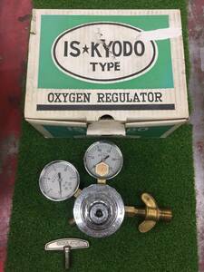 【中古品】IS KYODO 酸素 レギュレーター 調整器 /ITG5878Z1DF6