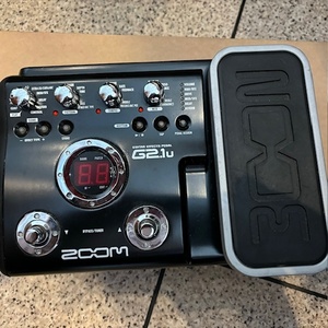 ZOOM　G2.１u　中古　マルチエフェクター