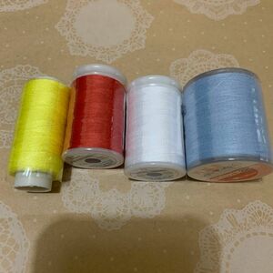 ミシン糸　４個セット　未使用・未開封　赤・黄・白・水色　普通地用 糸