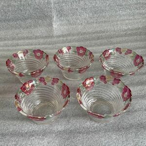 つばき縁柄の小鉢 食器 ガラス 小鉢 デザート鉢　
