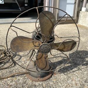  античный retro вентилятор Shibaura Tokyo Shibaura Toshiba 4 крыльев корень Vintage * Junk * подлинная вещь 