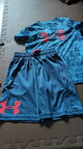 USED　UNDER ARMOUR　上下セット　YMD（140）美品