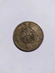 1円銀貨　明治15年　本物保証　未洗品　一圓銀貨　重さ約27g　 直径約38.7mm　 近代銀貨