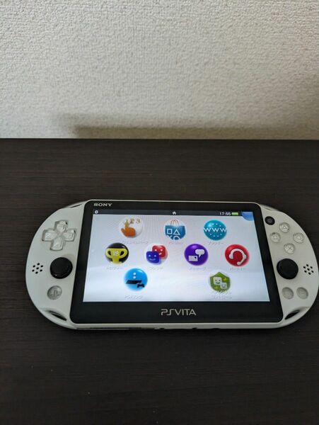 PS vita 本体2000 グレイシャー・ホワイト