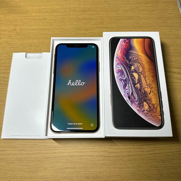 【送料無料】iPhone Xs 256GB ゴールドSIM フリー、イヤホン、電源コードなど未使用