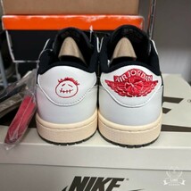 【新品未使用品】NIKE×TRAVIS SCOTT AIRJORDAN1 LOW OG SP ナイキ×トラヴィススコット　スニーカー　　　サイズ27_画像2