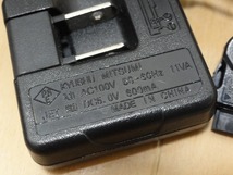 ★AU KDDI 純正 ACアダプター 共通ACアダプタ01 0202PQA DC5V 600mA 送料140円 _画像3